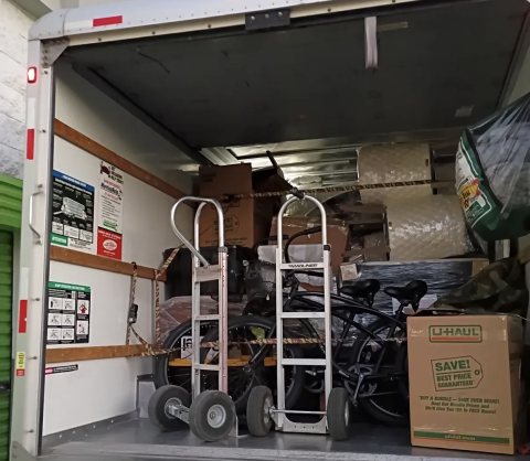 Orange Team Moving — photo